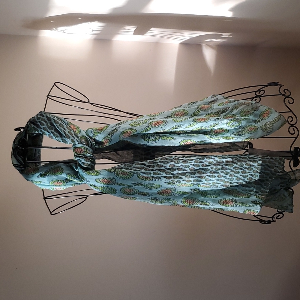 Blue Pacific large pineapple scarf